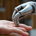 ロボットと人間が協力して作品を作る様子